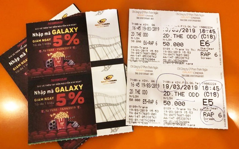 ve-xem-phim-bang-giay-nhiet